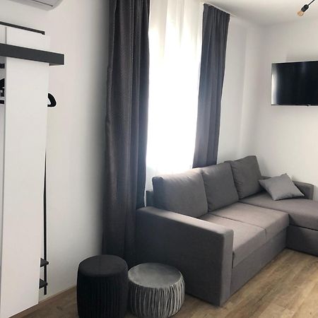 Apartmaji Meli Pu Изола Екстериор снимка