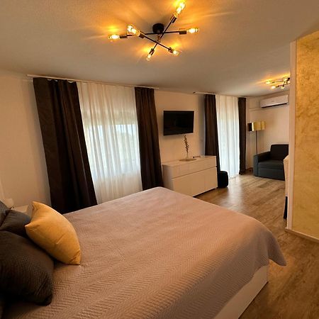 Apartmaji Meli Pu Изола Екстериор снимка