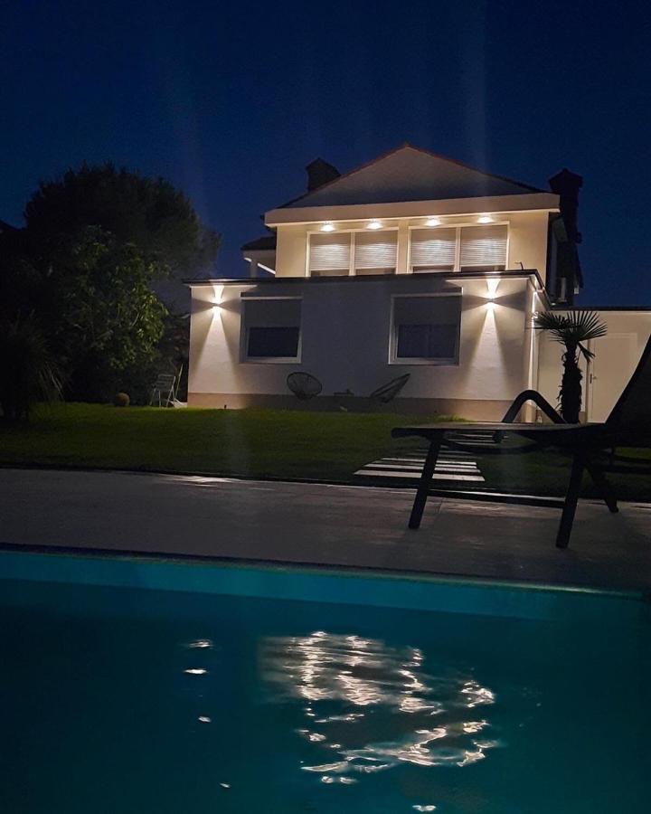 Apartmaji Meli Pu Изола Екстериор снимка