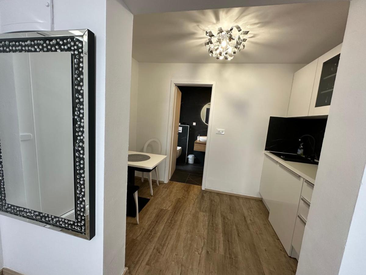 Apartmaji Meli Pu Изола Екстериор снимка