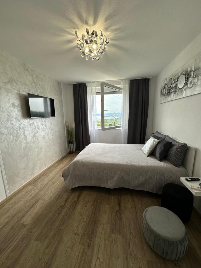 Apartmaji Meli Pu Изола Екстериор снимка