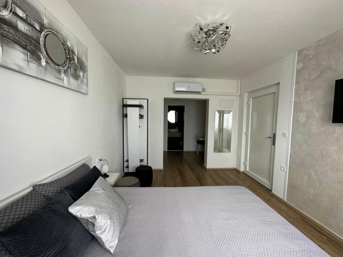 Apartmaji Meli Pu Изола Екстериор снимка