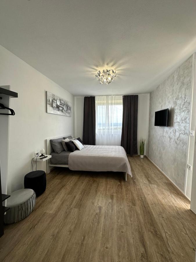 Apartmaji Meli Pu Изола Екстериор снимка