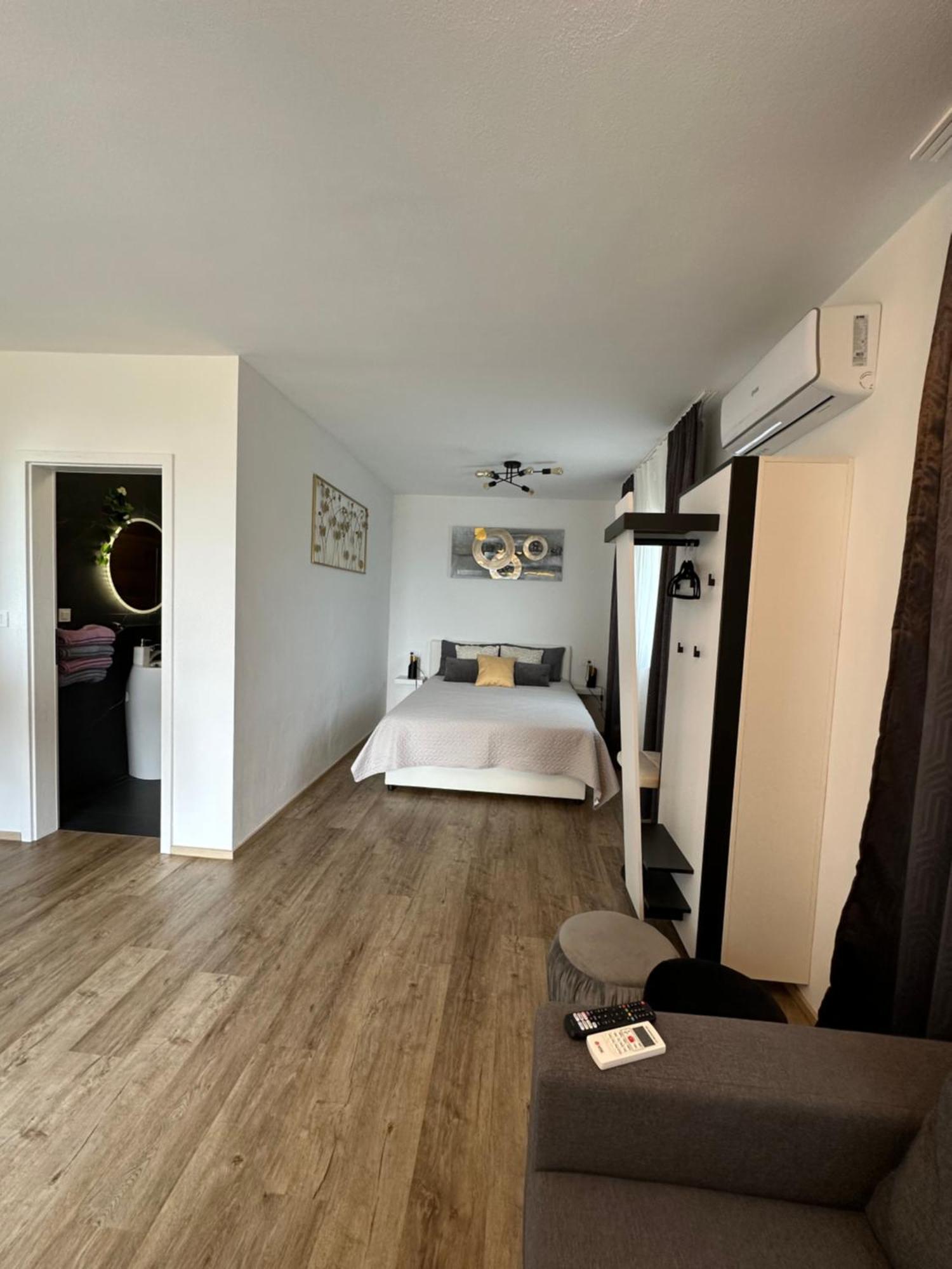 Apartmaji Meli Pu Изола Екстериор снимка