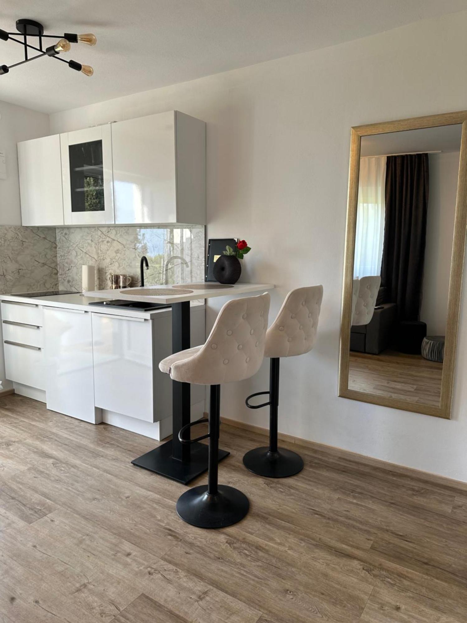 Apartmaji Meli Pu Изола Екстериор снимка