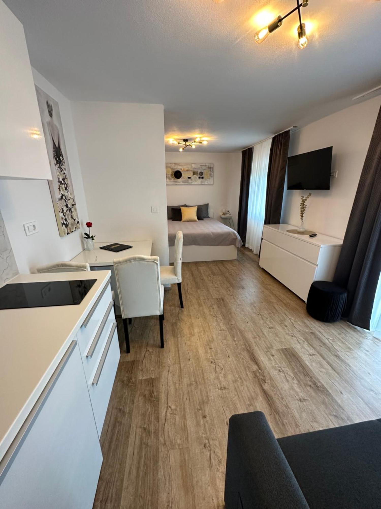 Apartmaji Meli Pu Изола Екстериор снимка